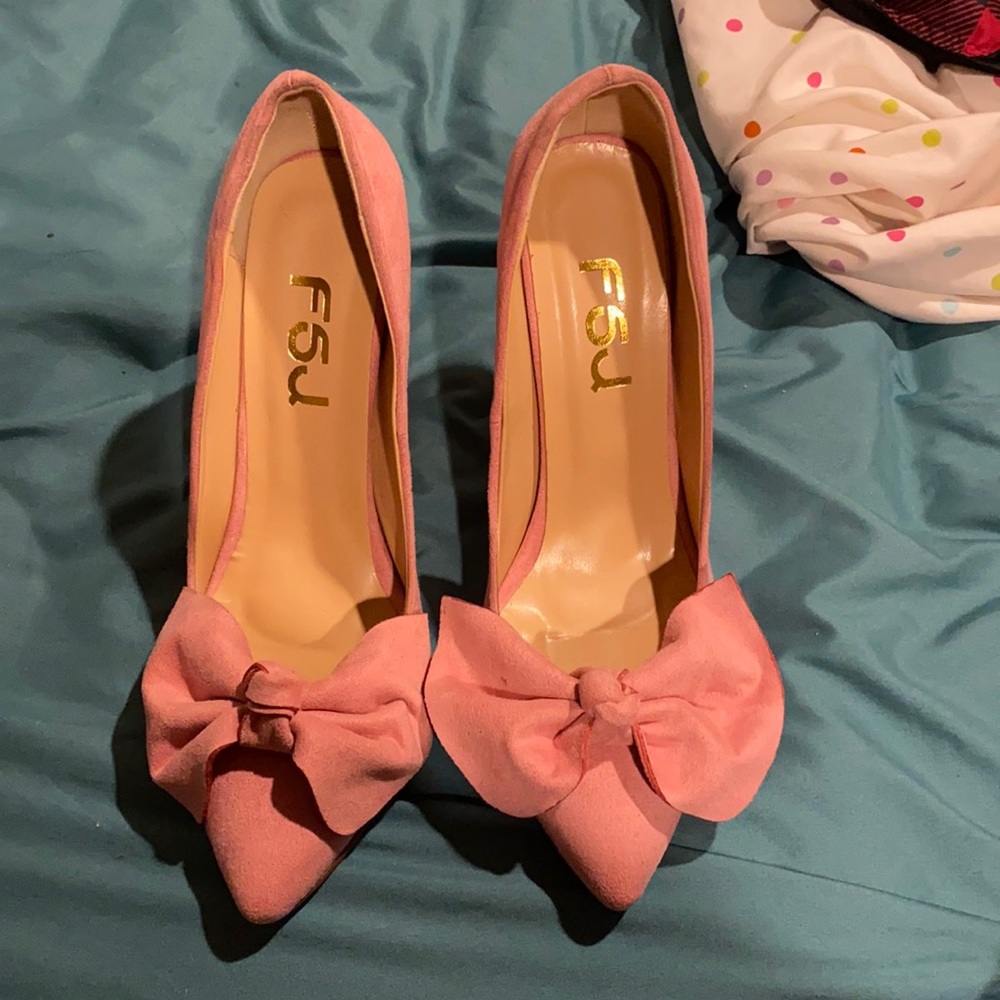 Pink Pointy Toe Bow Heel Suede Stiletto Heel Pumps